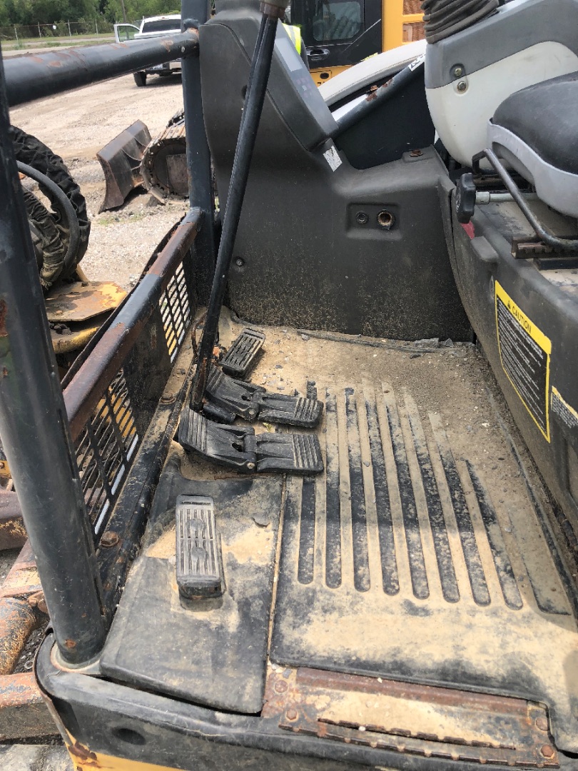 2012 DEERE 50D - Image 7